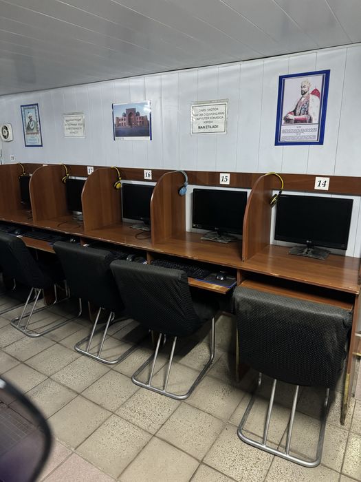 Kompyuter sotiladi 40 ta stol stul hamma narsalari qoship berilad 3400