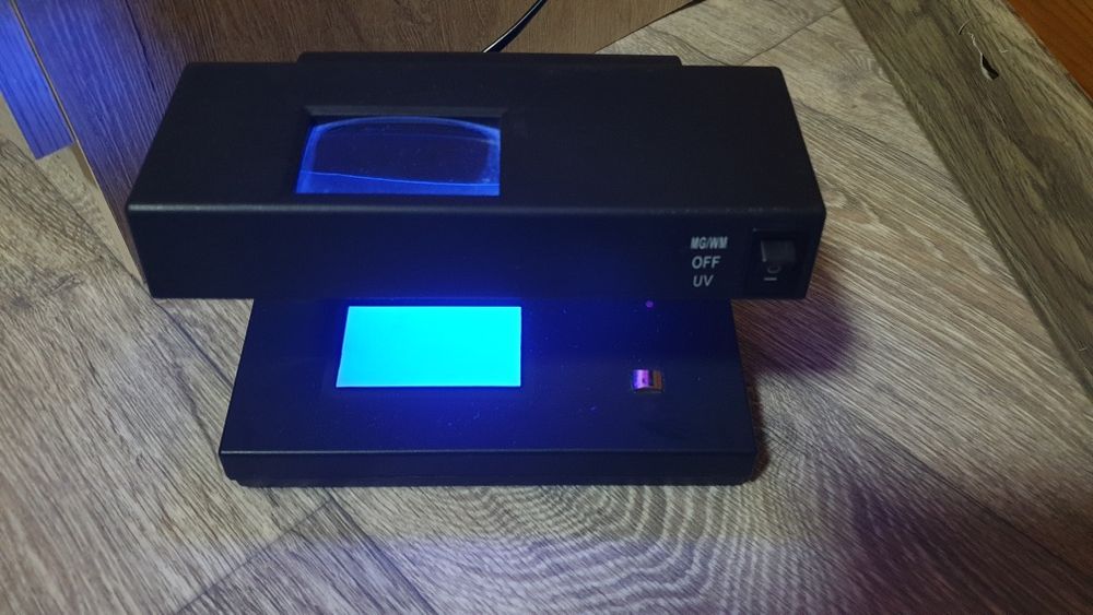 Детектор купюр, денег