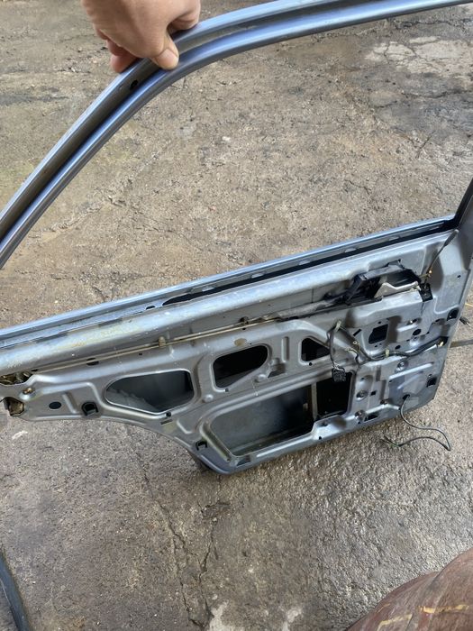 Двери мерседес 124