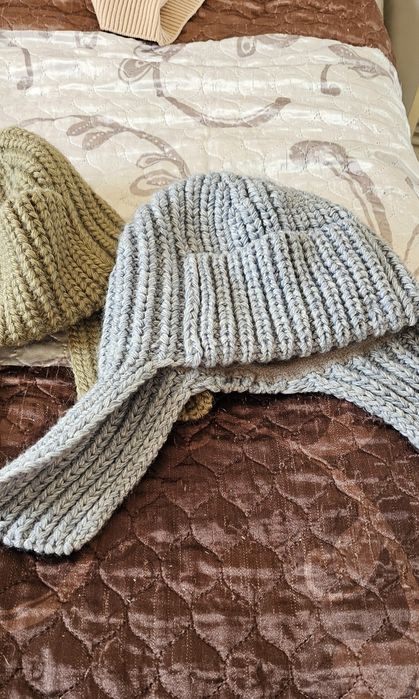 Шапка-ушанка в двух цветах