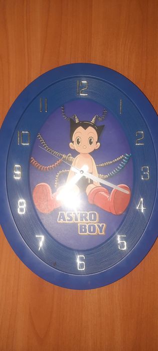 Продаю часы настенные