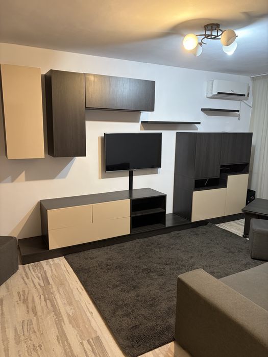 Apartament 2 camere, et 2/8, Bulevardul Bucuresti - 71000 euro neg.