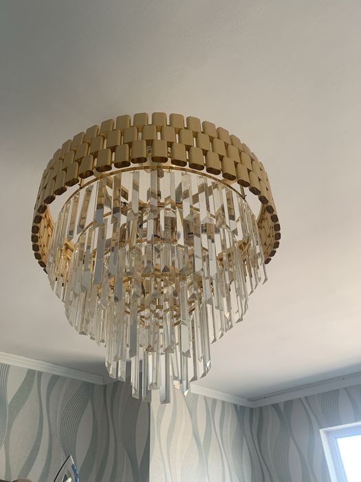 Продам люстру за 15000тг