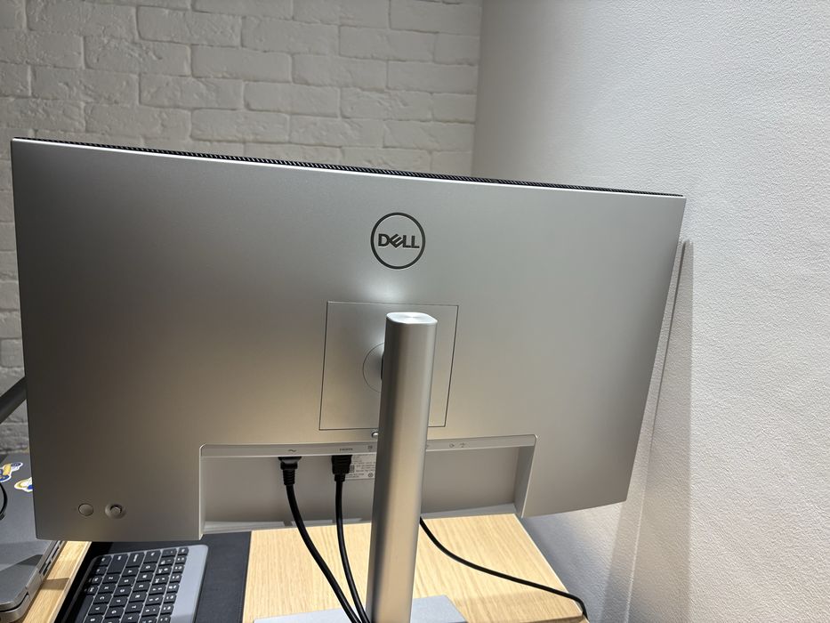Монитор Dell U2724D