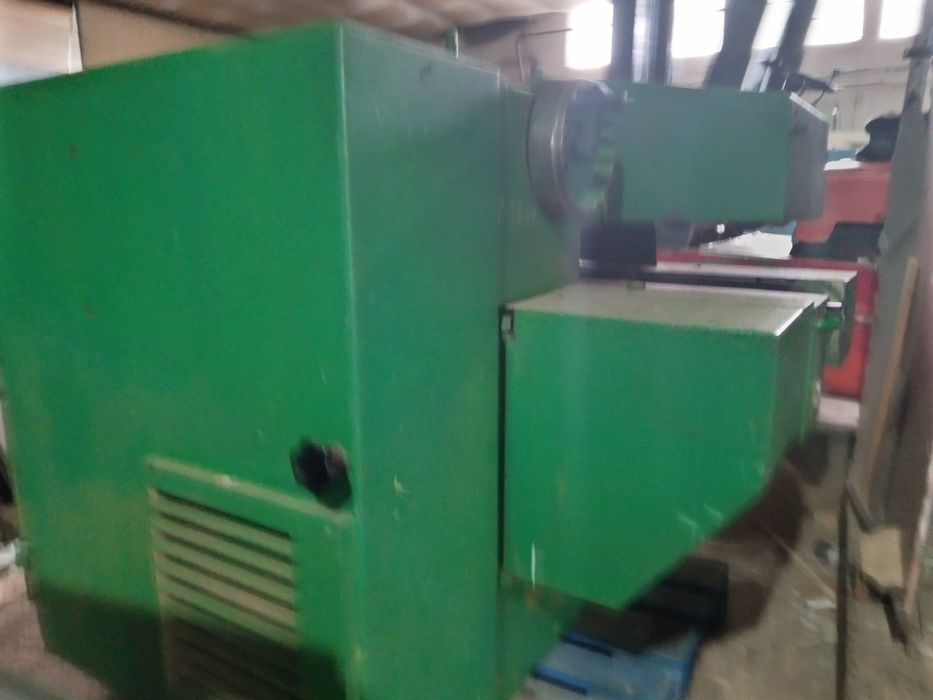 многолистов циркуляр SCM 120мм.с чисто нова верига ,