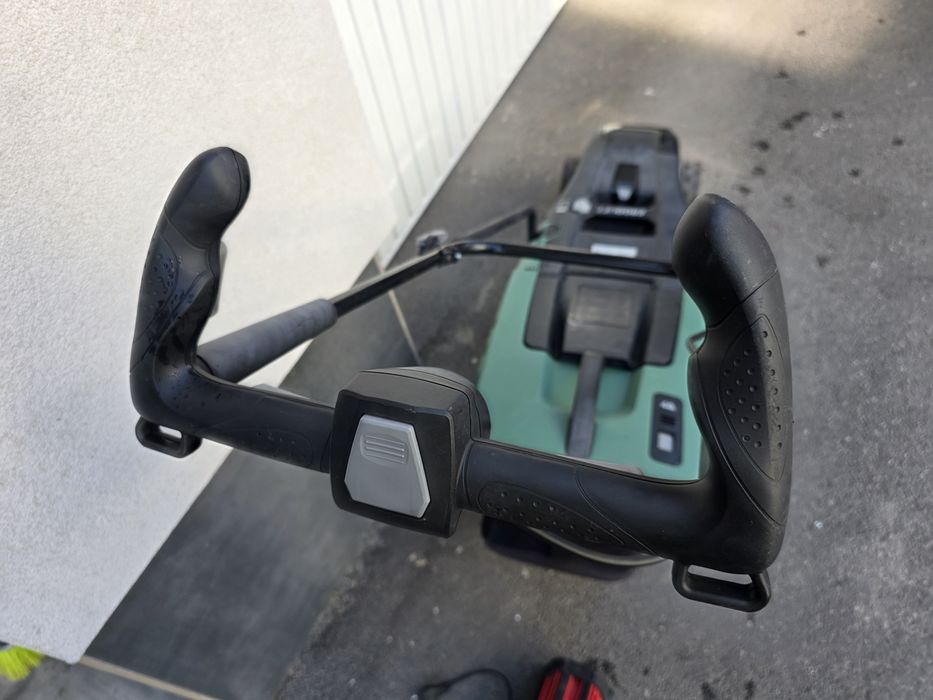 Електрическа косачка с батерия Bosch Pro silence 36-550