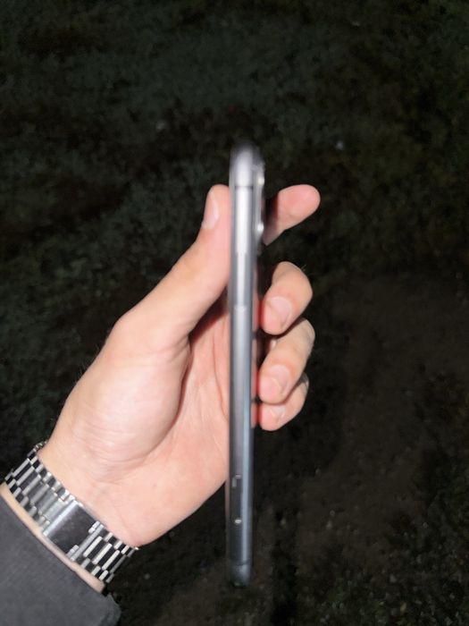 Продажа Б/у iPhone 11