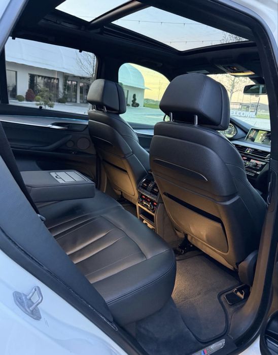 BMW X5 F15 5.0i 2016