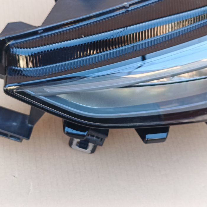 Ляв фар Cupra Born 10F941007K