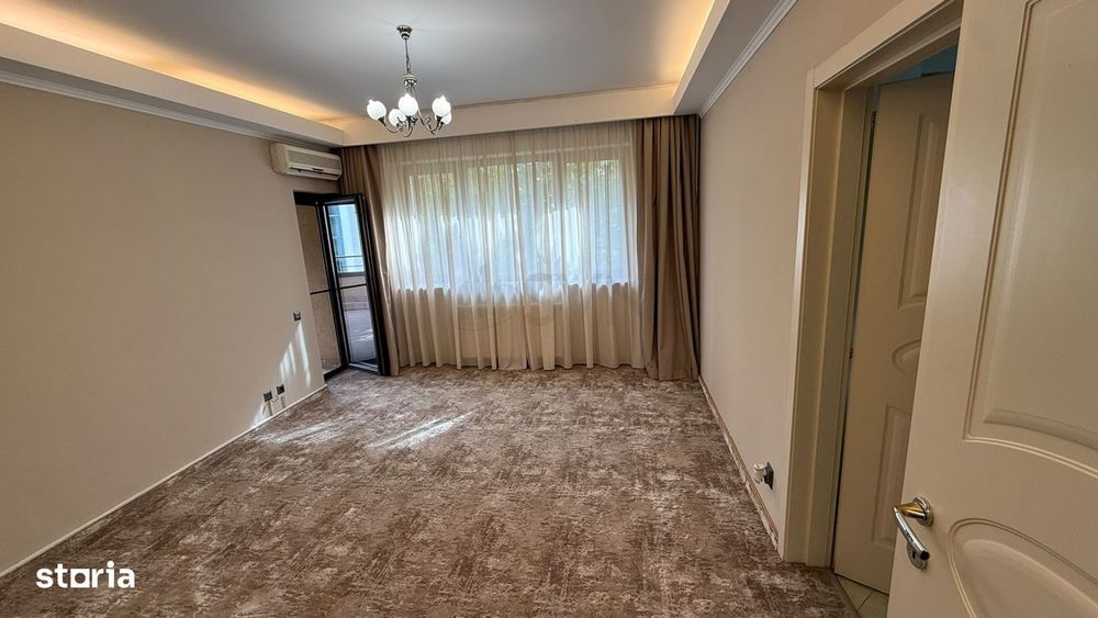 Apartament 4 camere decomandat, terasă, Aviatorilor