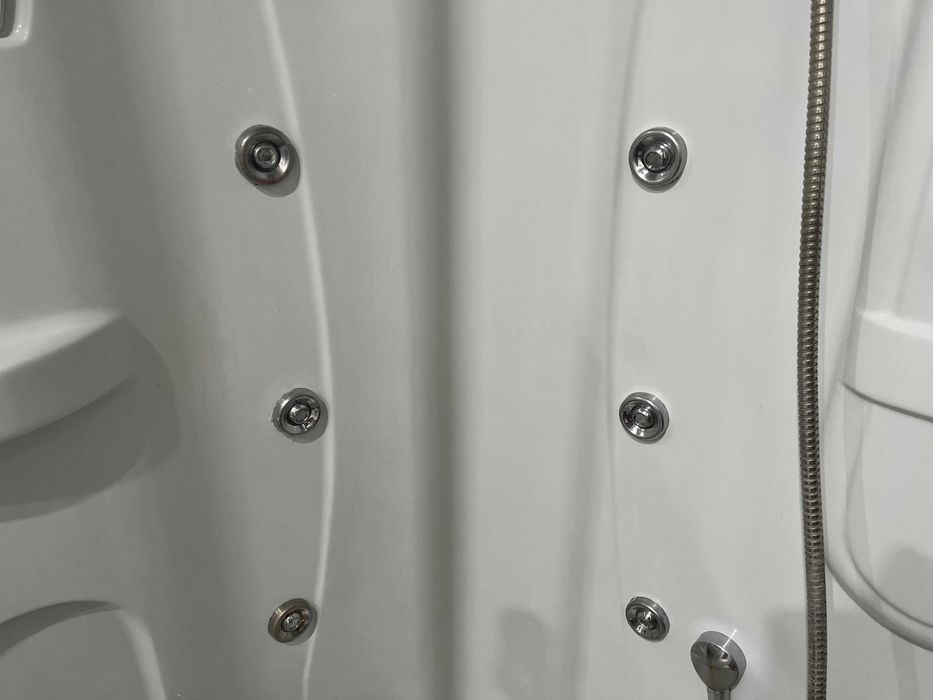 Хидромасажна душ кабина