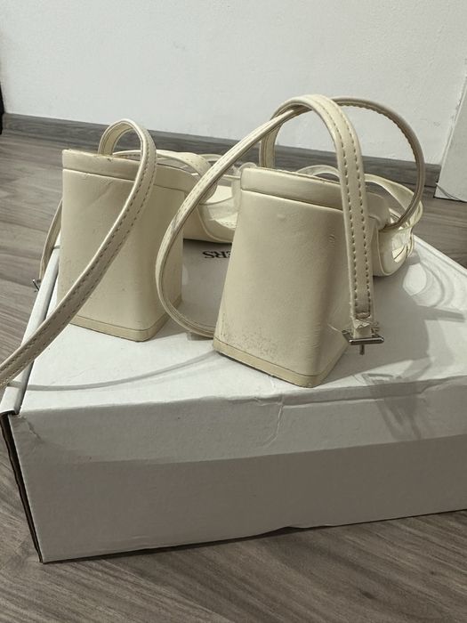 Страхотни сандали с ток Bershka