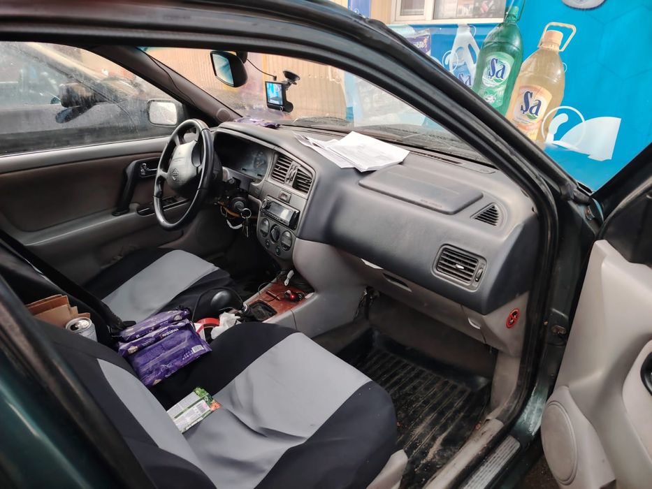 Продам срочно машину