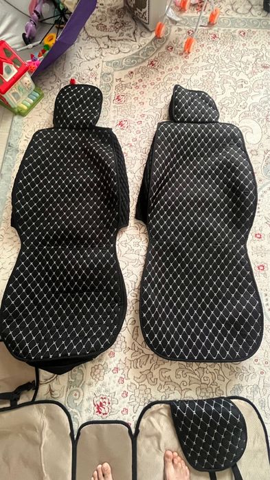 Продам комплект чехлов.