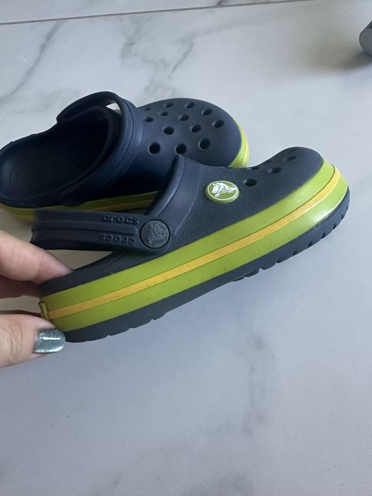 Оригинални детски чехлички-сандалки Crocs размер 27-28