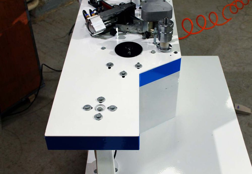 Кромкооблицовочный станок DELTAMACHINERY DM-115