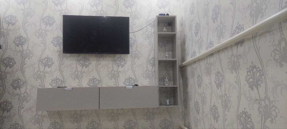 Парящая тв полка