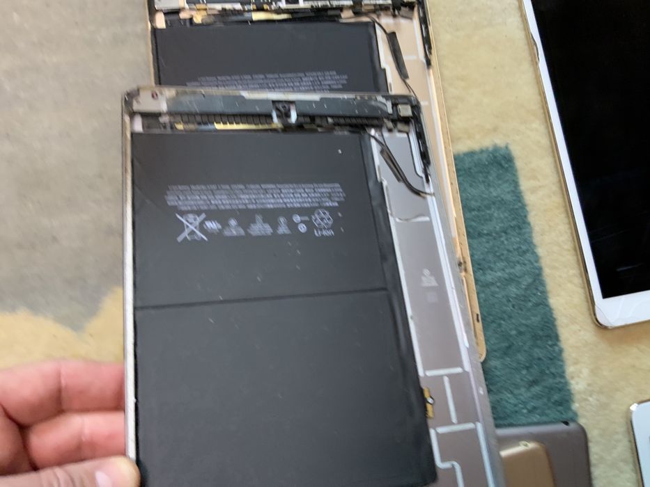 Lot 5 ipad uri pt piese