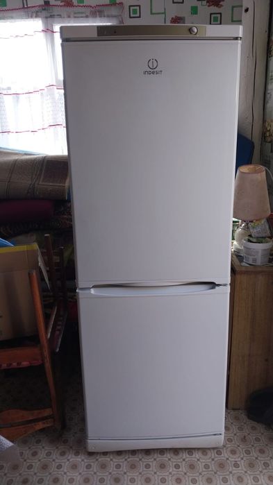 Продам холодильник