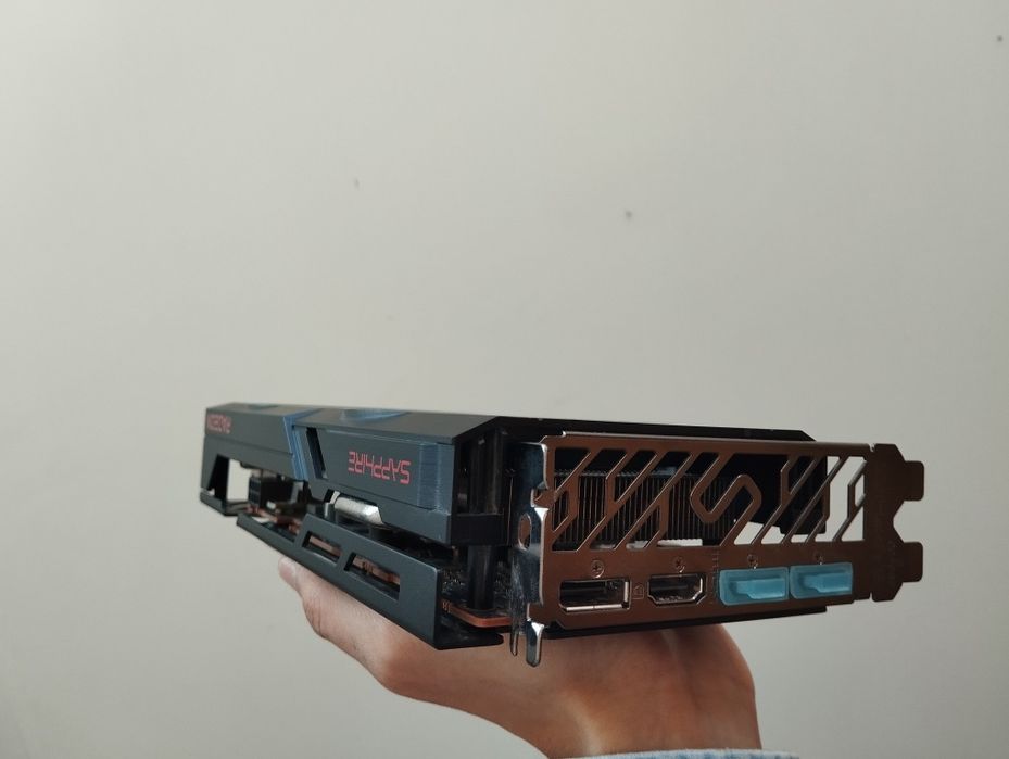 Sapphire pulse AMD Radeon RX 6600 XT GAMING OC 8GB