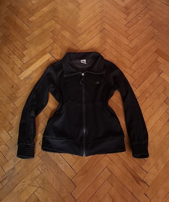 Оригинални дамски горнища Адидас размер L