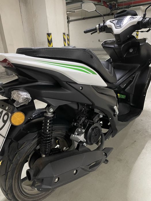 Мопед 185 кубовый