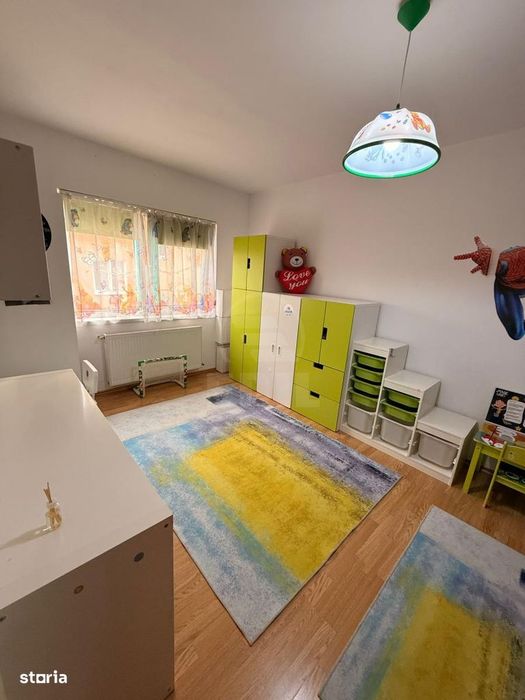 COMISION 0 Apartament 3 camere semidecomandat zona Eroilor