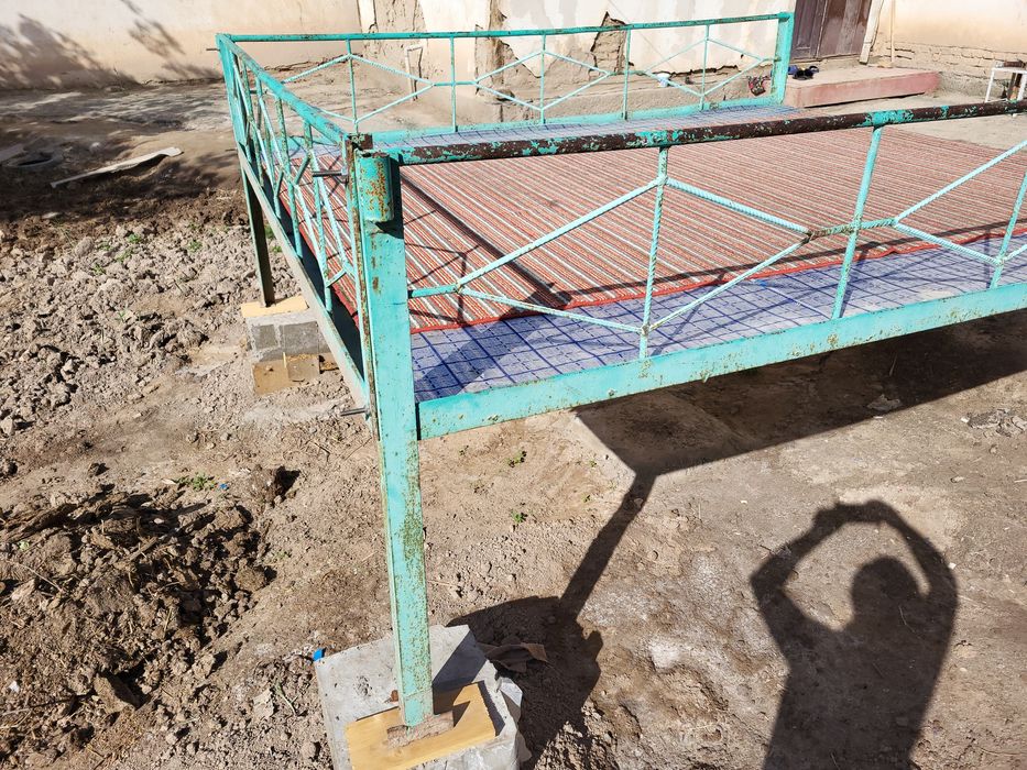 Тапчан сатылады  бахасы келисимли