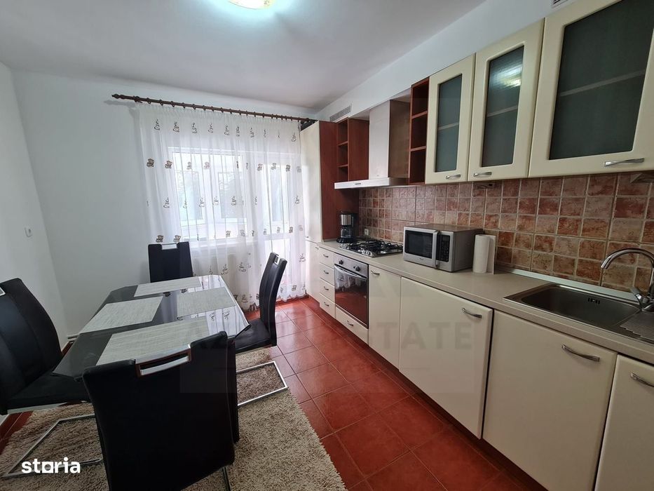 Apartament 3 camere 100 mp utili 2 bai 2 balcoane etaj 2 zona Centrala — fotografia 3