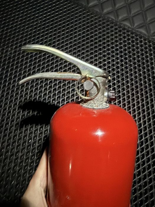 Огнетушитель автомобильный