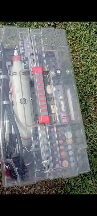 Гравер зубр,с насадками