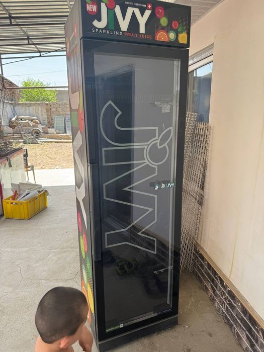 Холодилник витринный Россия