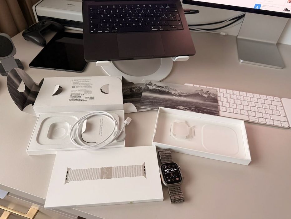 Apple Watch Ultra 3 49mm Titan Natural