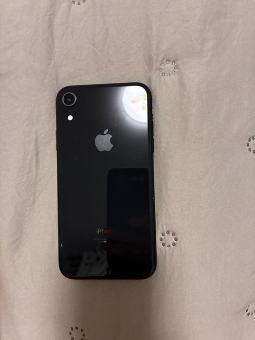 iPhone XR черен