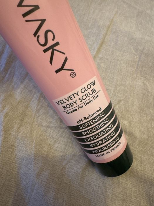 Mudmasky Velvety Glow Body Scrub 180 ml