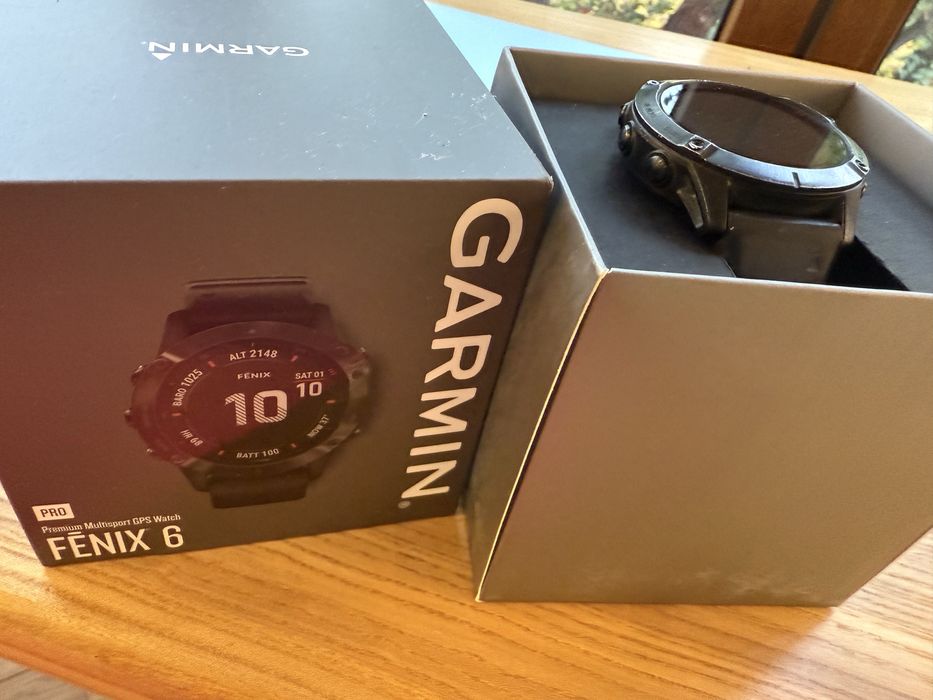 Фитнес часы Garmin FENIX 6 PRO