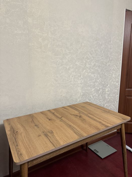 Продам хороший стол 100х60