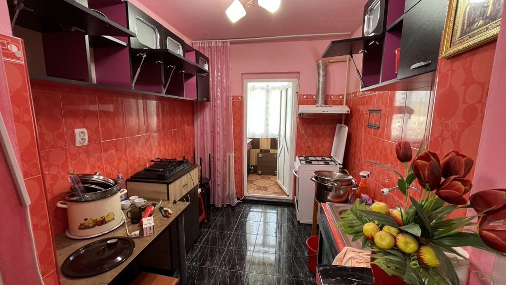 Apartament 2 camere decomandat 2/3Curtea de Argeș