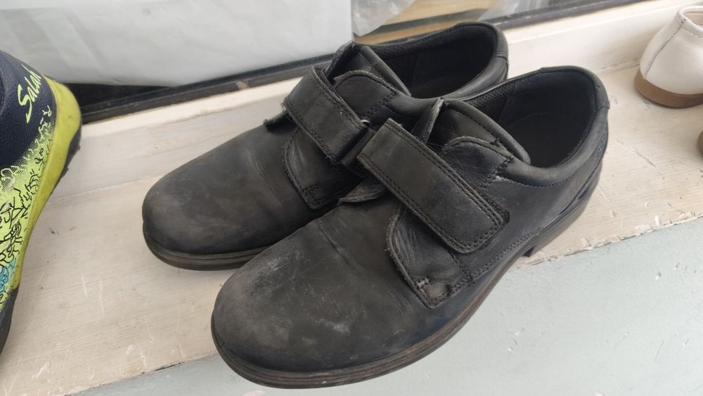 Отдам обувь бесплатно