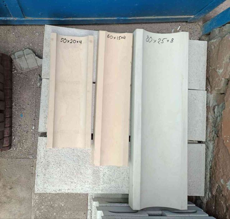 Бордюр тротуарный дорожный из бетона