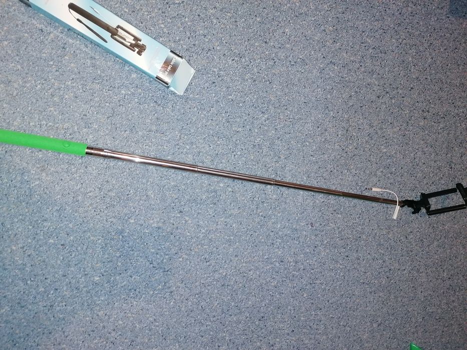 Selfie stick verde