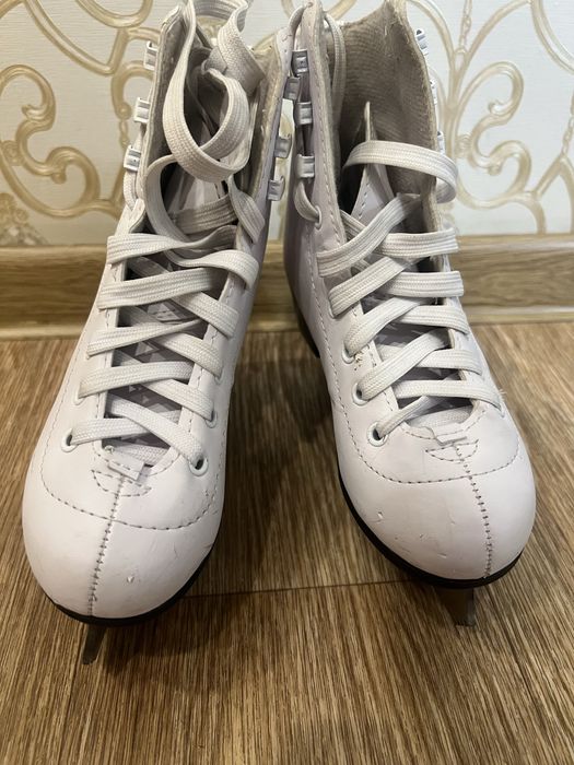 Продам детские коньки