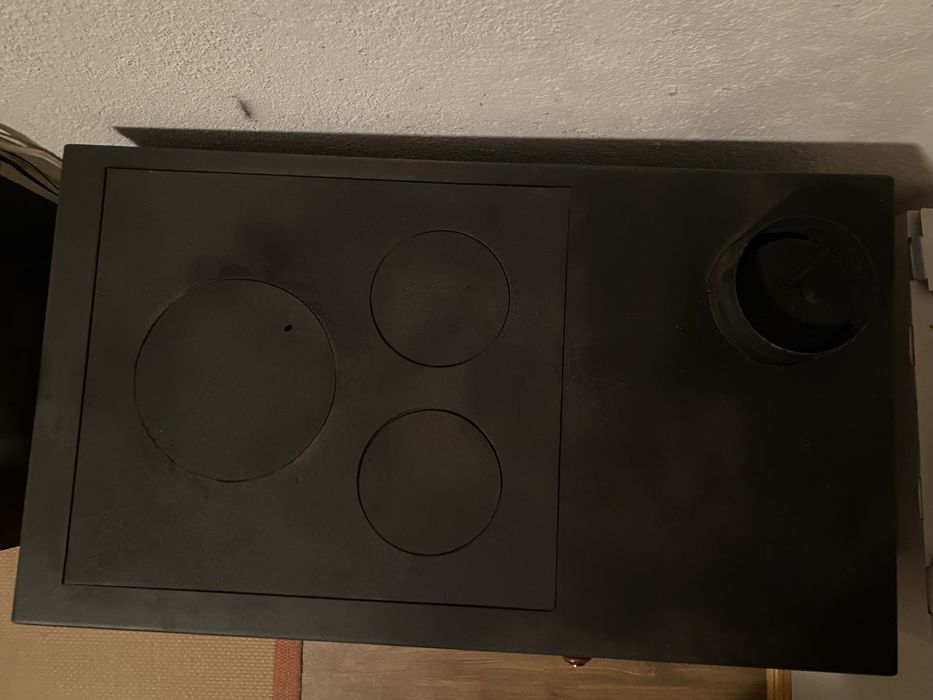 Печка на твърдо гориво