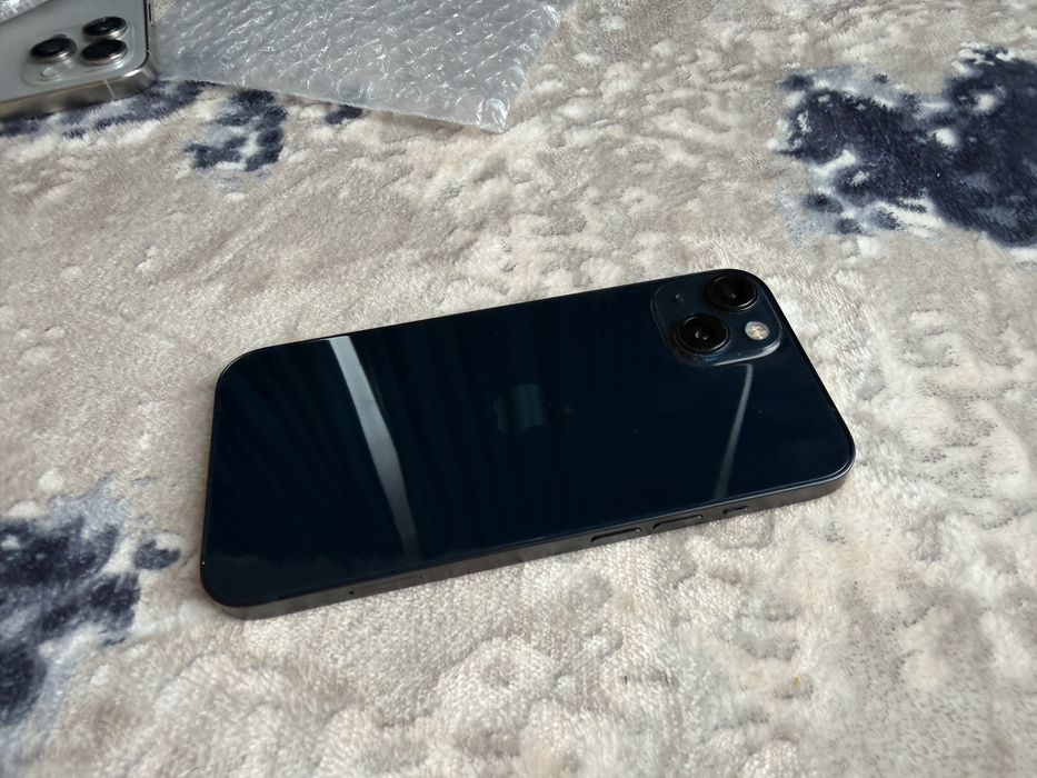 Apple Iphone 13 , Negru , Impecabil , Pentru piese , recarosare .