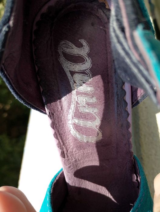 Красиви трицветни обувки от естествена кожа, номер 39 - 39,5.