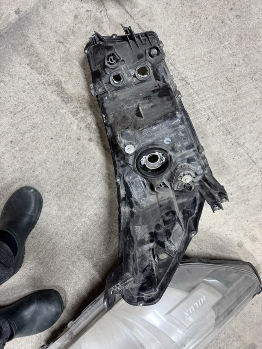 Фары Hilux 2018 оригинал