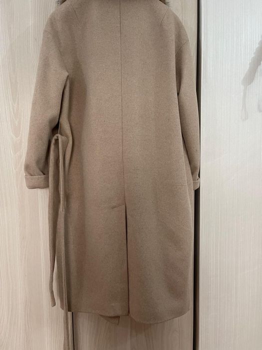 Продам пальто весеннее