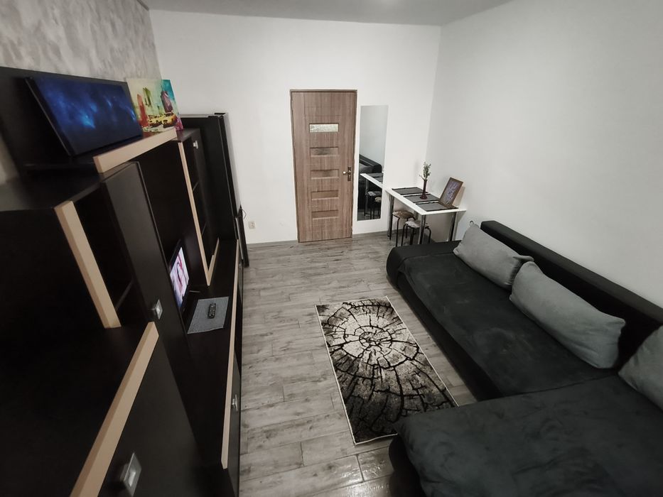 Închiriez camera camin stil garsoniera