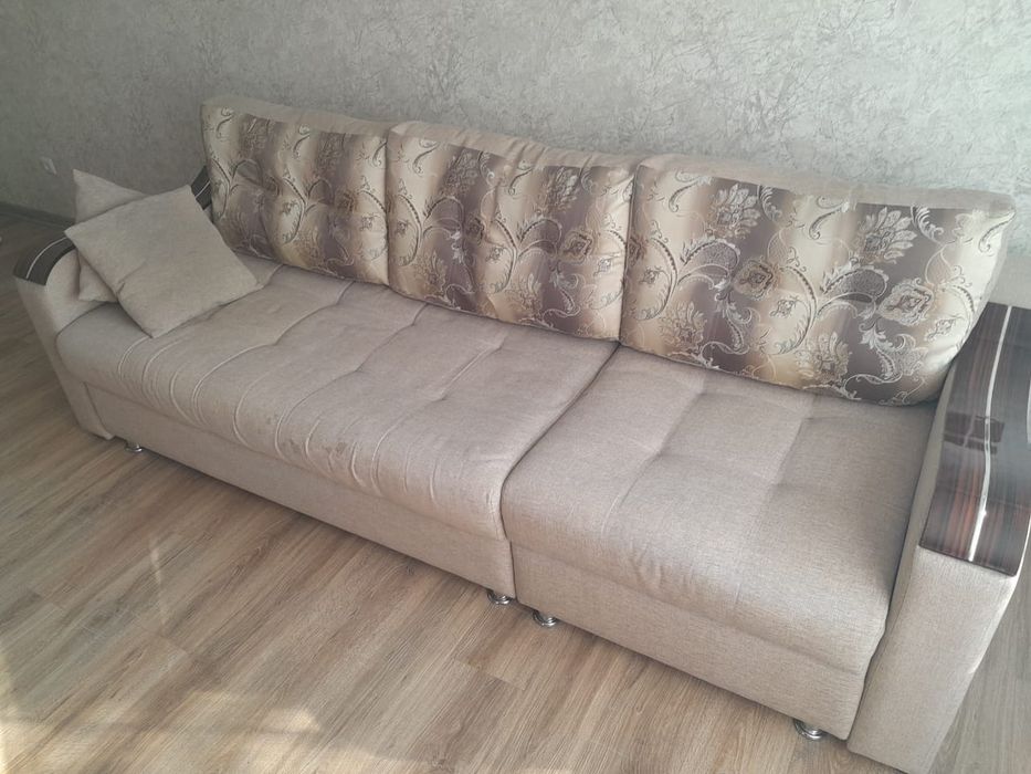 Продам диван в отличном состоянии