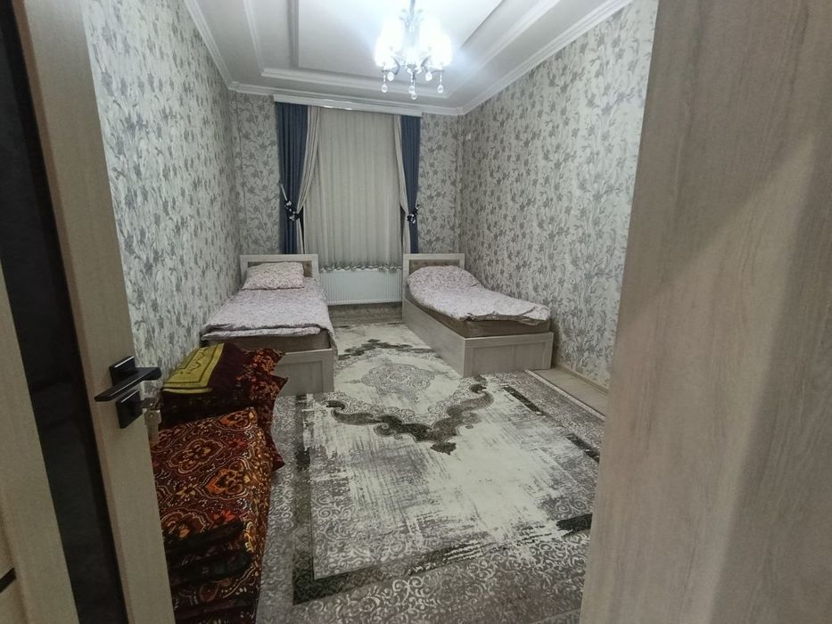 Сдается 3 комнатная квартира в новостройке в Яккасарайском районе.